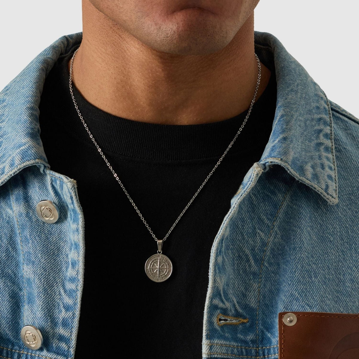 Compass Pendant (Silver)