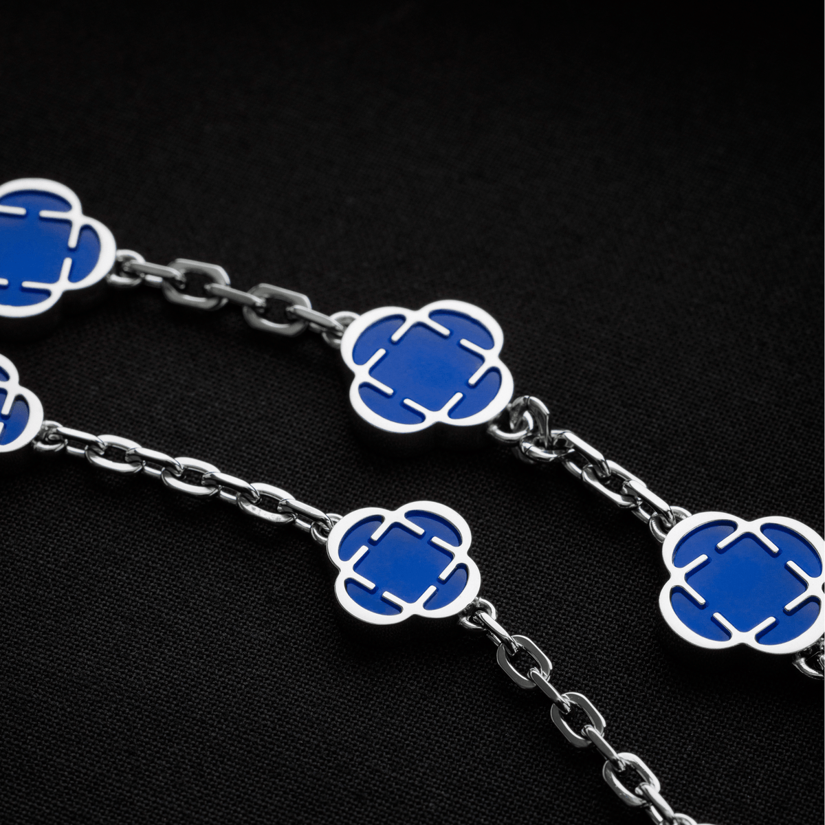 Blue Clover Stone Necklace (Silver)