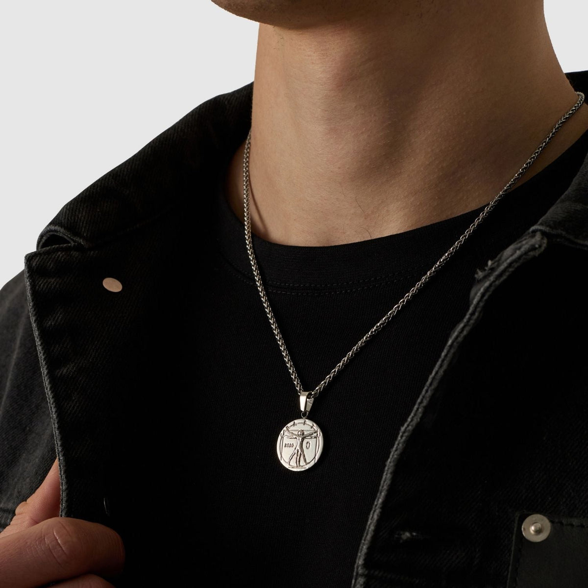 Vitruvian (Silver)